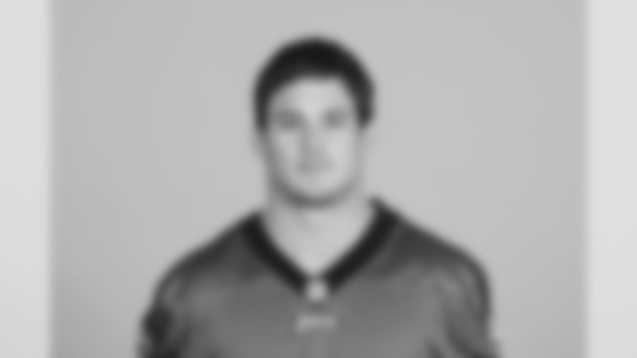 20160602-amendola-headshot-old.jpg