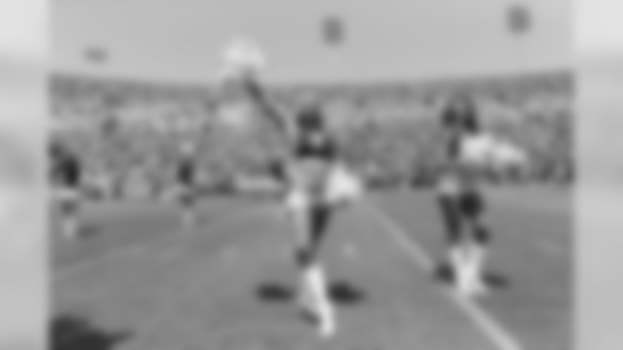 The Los Angeles Rams Cheerleaders cheer on as the players reach the field as the Los Angeles Rams face the Oakland Raiders during the 19 - 15 victory in a Week 2 Preseason game, Saturday, August 18, 2018, at the Los Angeles Memorial Coliseum in Los Angeles, CA. (Will Navarro/Rams)
