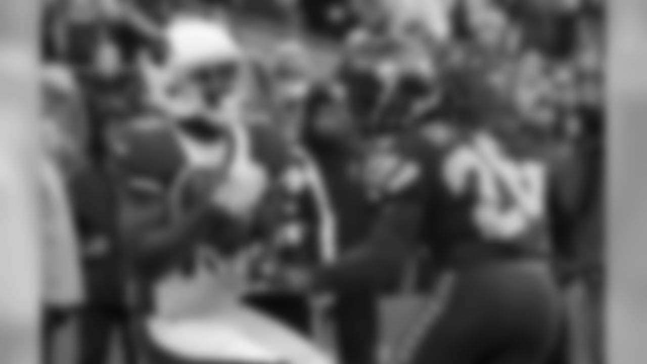 Jaron Brown, Wide Receiver