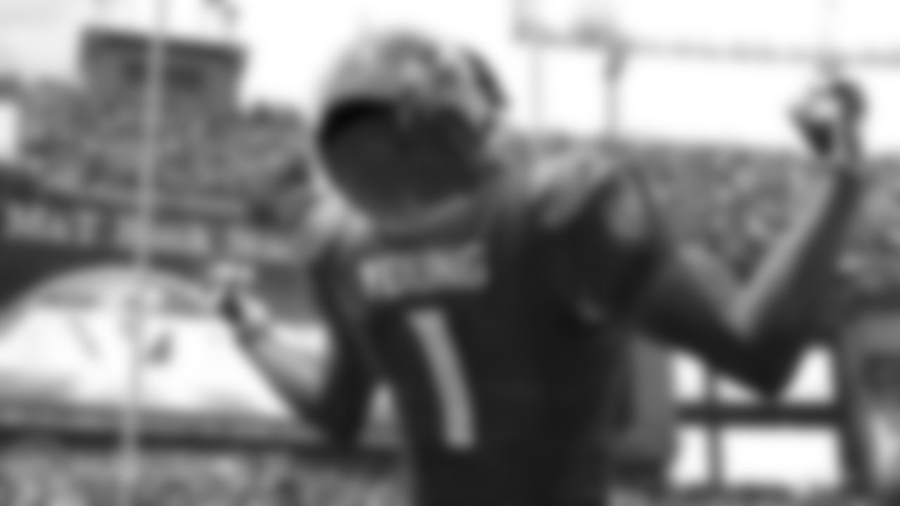 CB Tavon Young