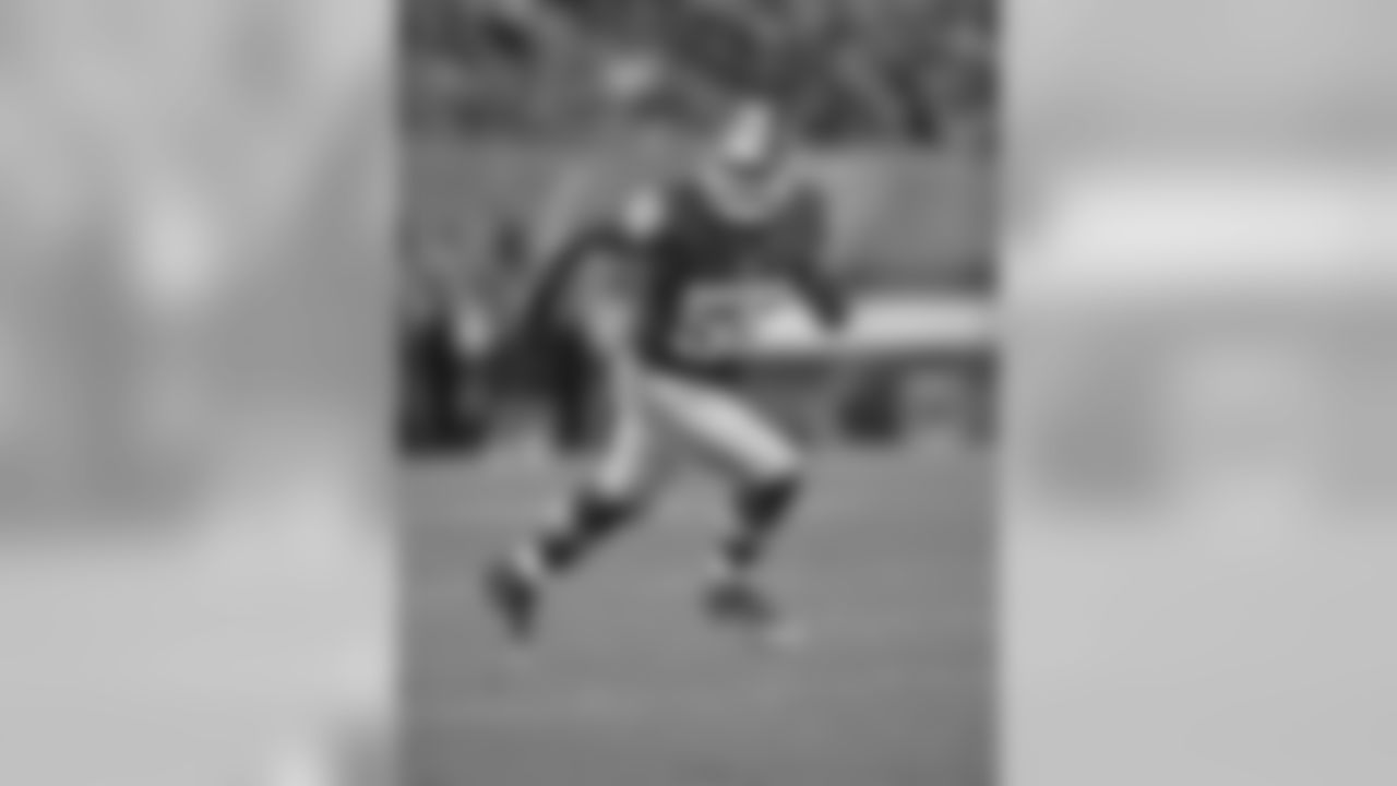 LB Adam Hayward