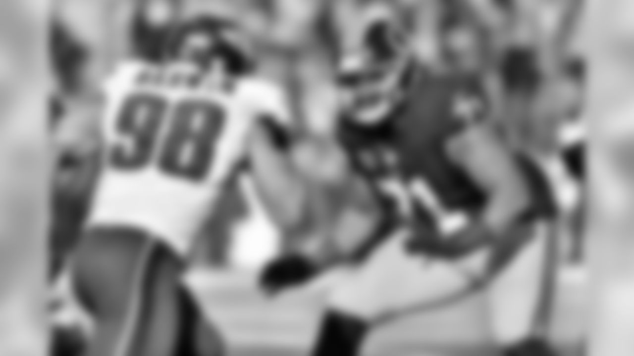 T Trent Williams