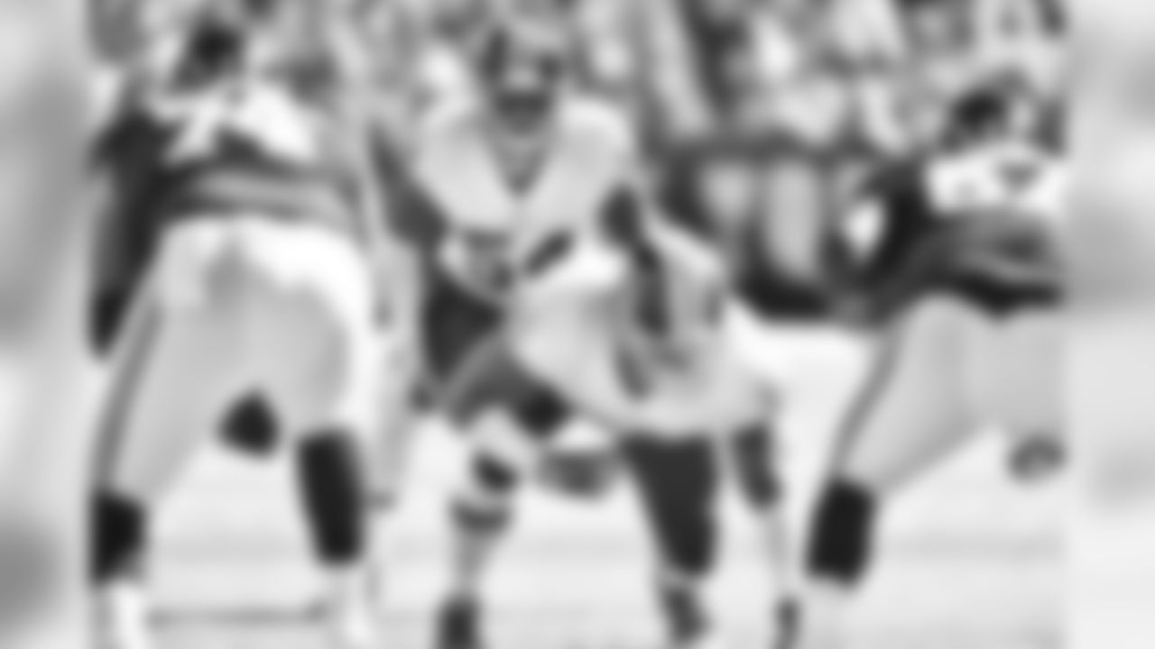 LB Mason Foster - 769 Snaps