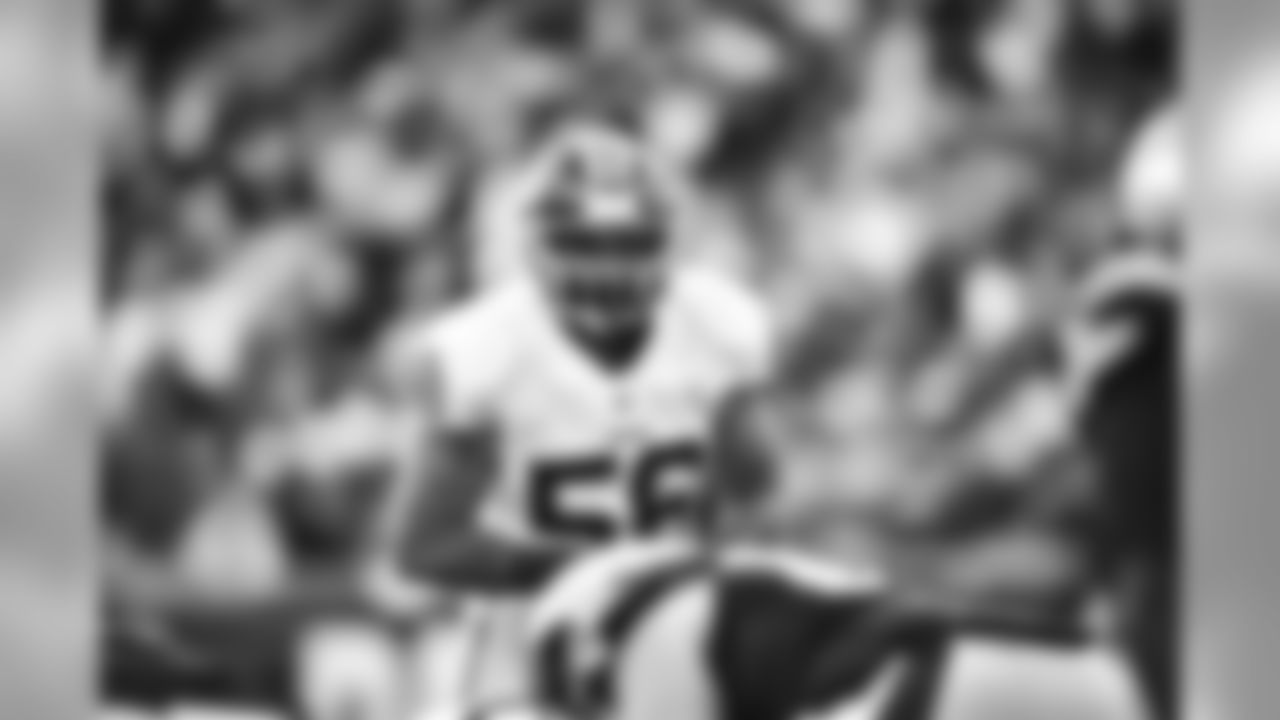 LB Riley Perry Jr.