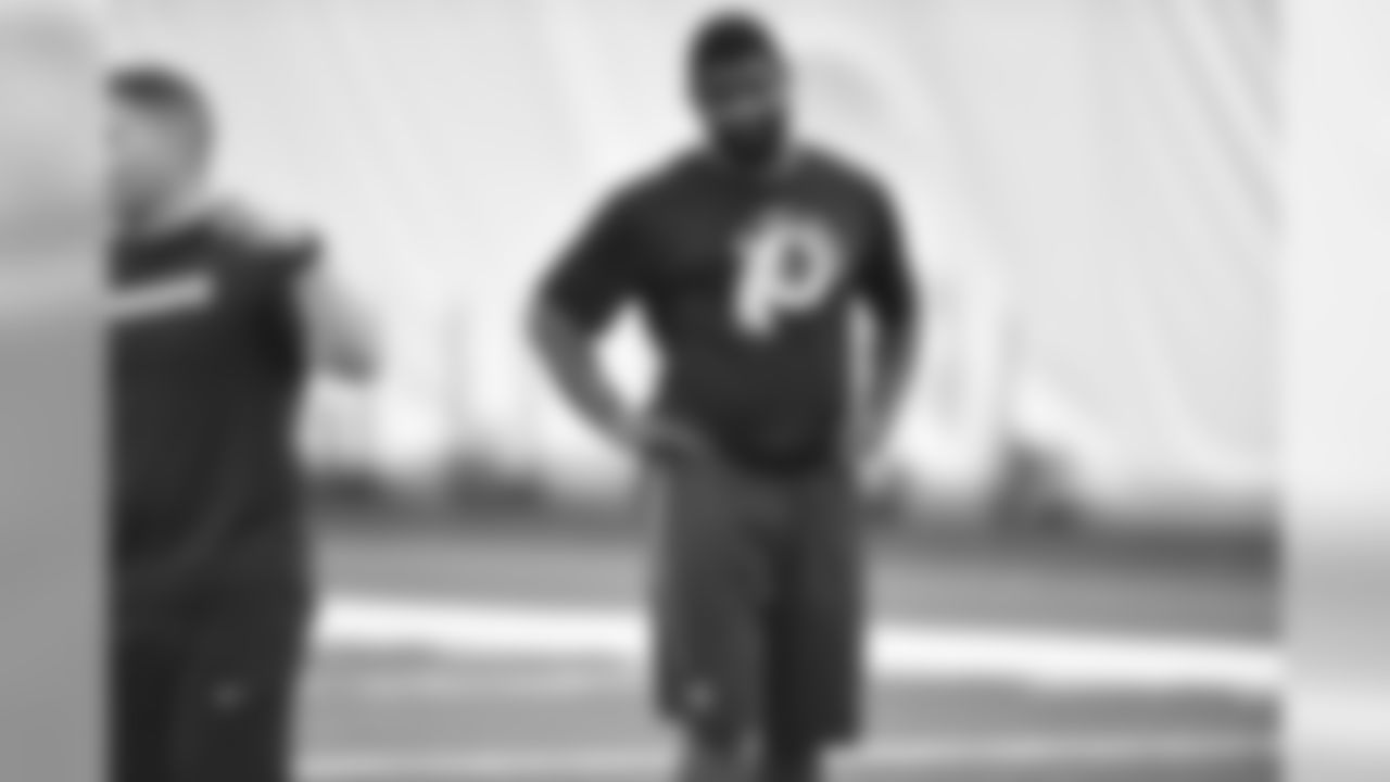 LB Zach Brown