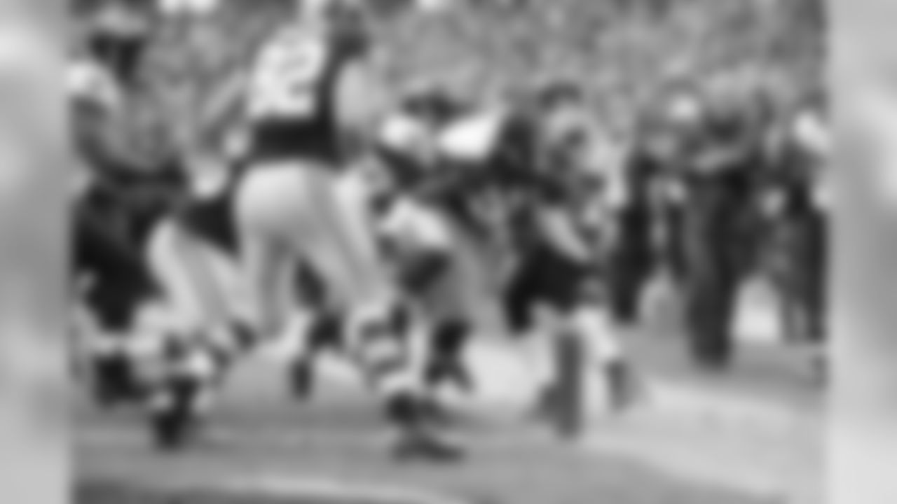 Redskins WR Joshua Morgan tries to force his way into the end zone.