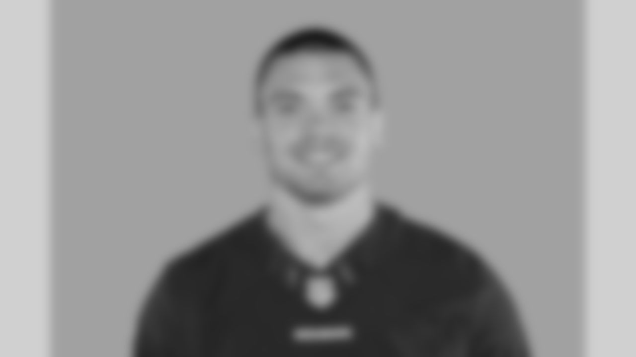 TE Derek Carrier