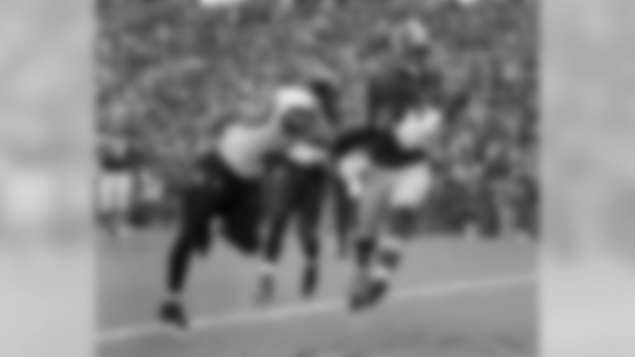 Redskins WR Joshua Morgan scores the first touchdown of the game.
