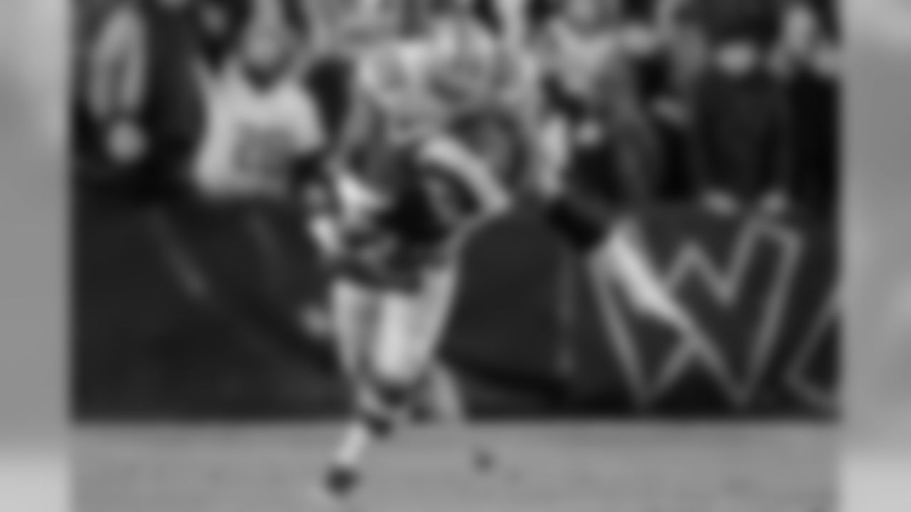 No. 12: Dragged Kicking And Screaming. The 200-yard rushing performance by Morris vs. Dallas in Week 17 was a Redskins rookie record and is the first by any Redskins since Gerald Riggs' team-record 221 yards on Sept. 17, 1989, vs. Philadelphia.