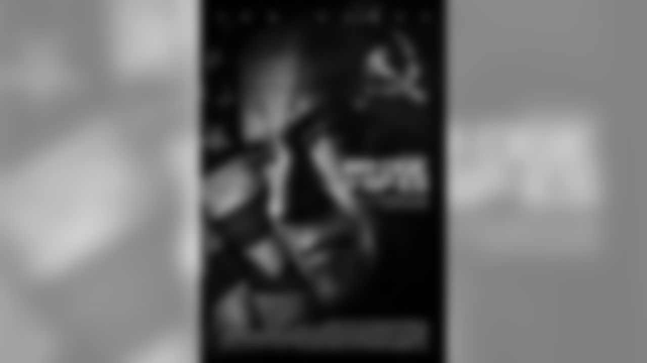 During the Cold War, an American lawyer is recruited to defend an arrested Soviet spy in court, and then help the CIA facilitate an exchange of the spy for the Soviet captured American U2 spy plane pilot, Francis Gary Powers (IMDB).