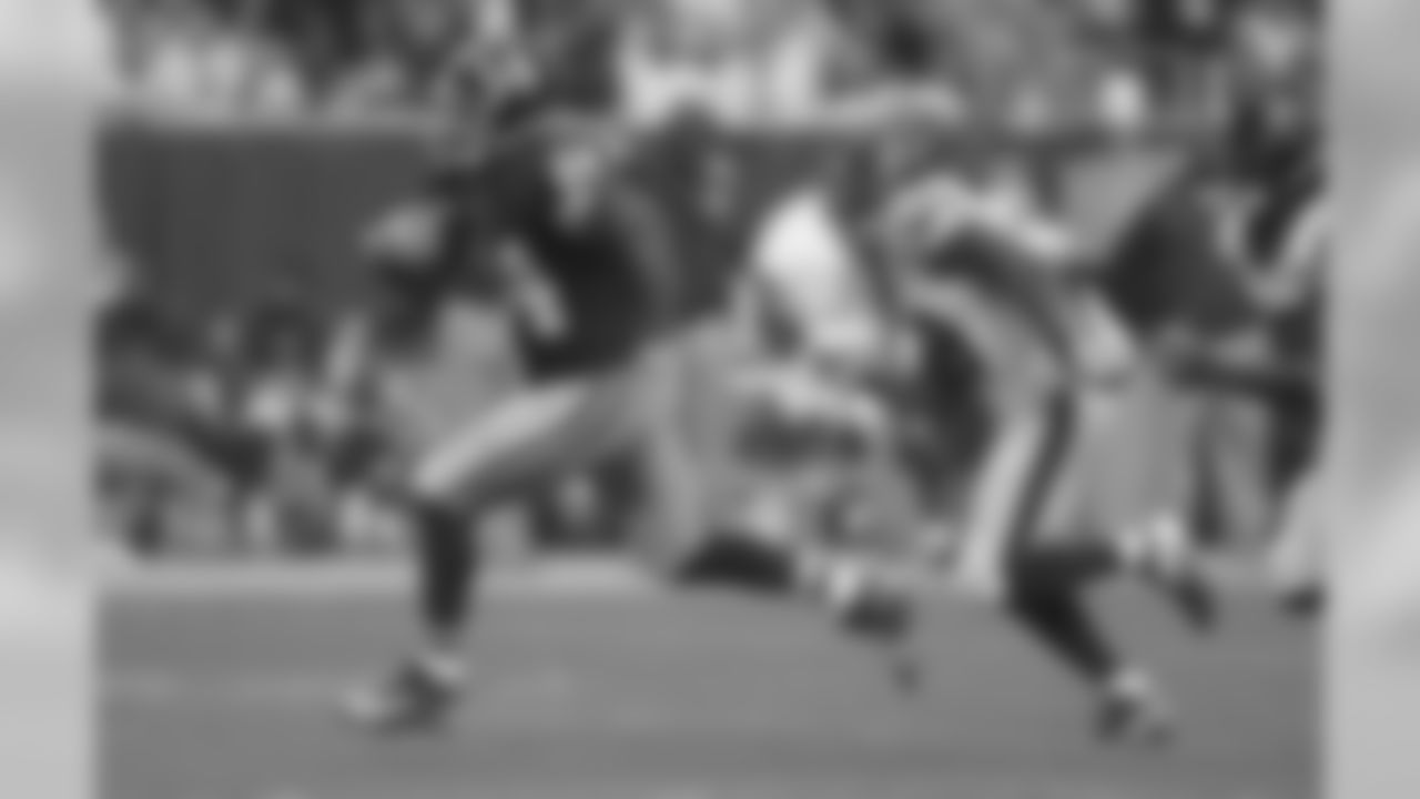 TE Niles Paul