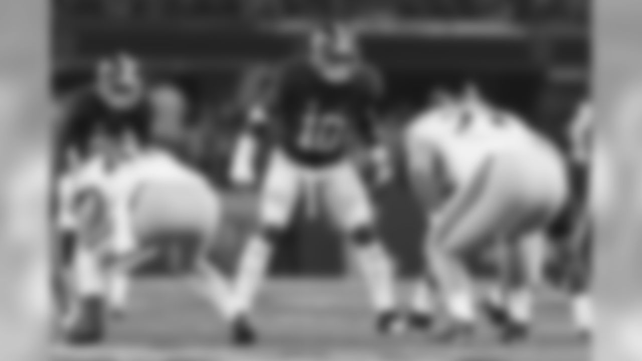 Reuben Foster; Linebacker, Alabama