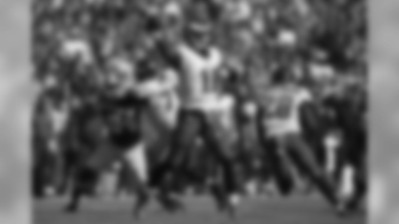 QB Carson Wentz
