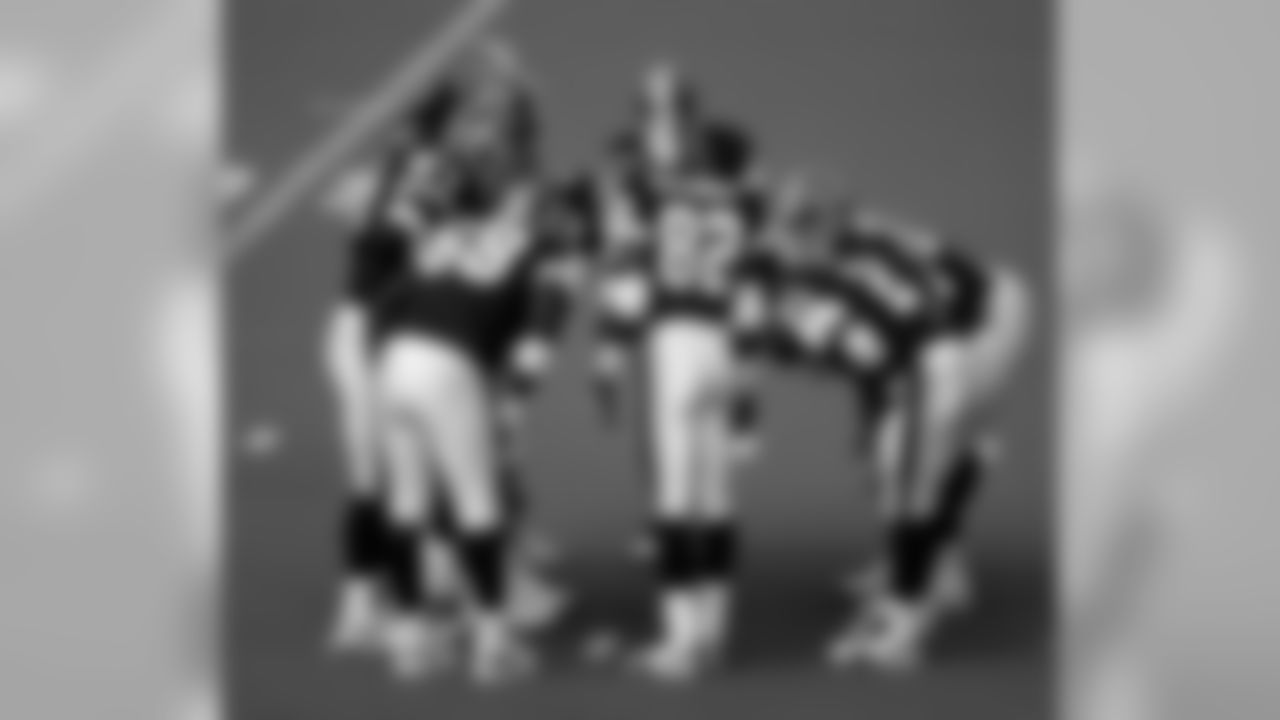 1995 - The Washington Redskins offensive huddle during the Redskins 37-34 overtime loss to the Philadelphia Eagles on October 8, 1995 at Veterans Stadium in Philadelphia, Pennsylvania. (AP Photo/NFL Photos)