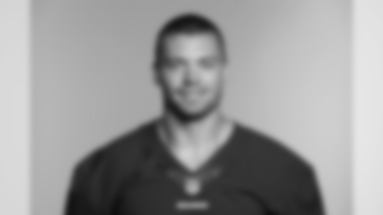 TE Derek Carrier