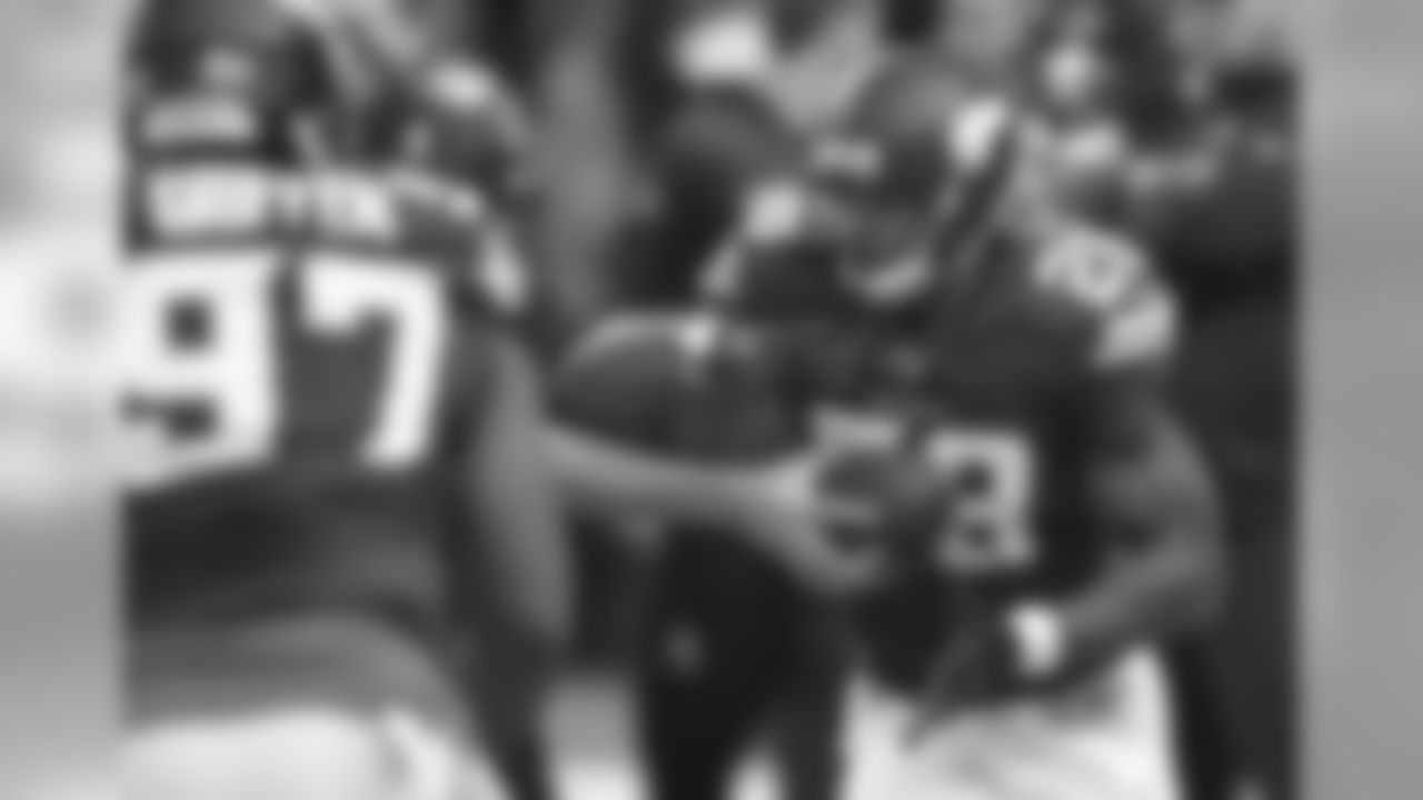 RB Adrian Peterson