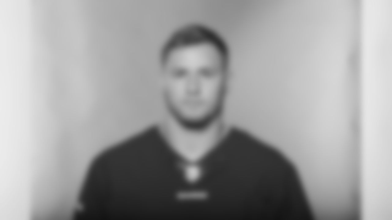 LB Will Compton
