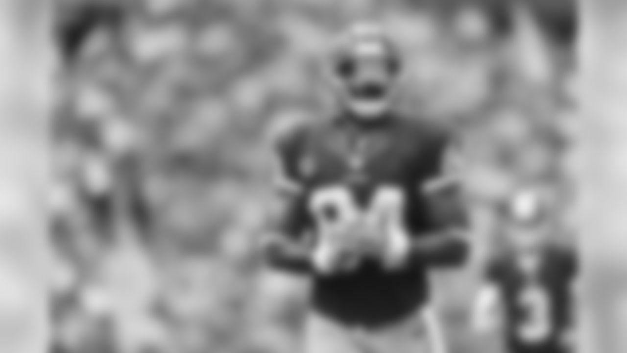 TE Niles Paul