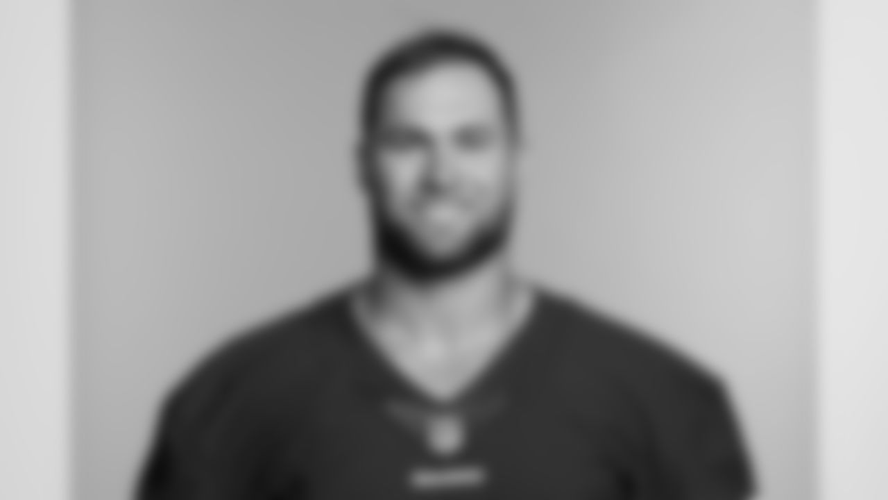 LB Houston Bates