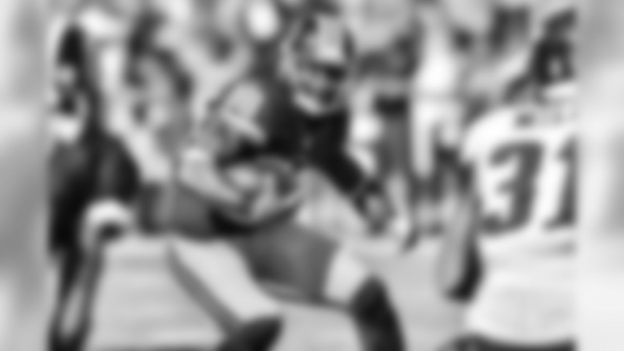WR Pierre Garcon - 808 Snaps (76 percent)