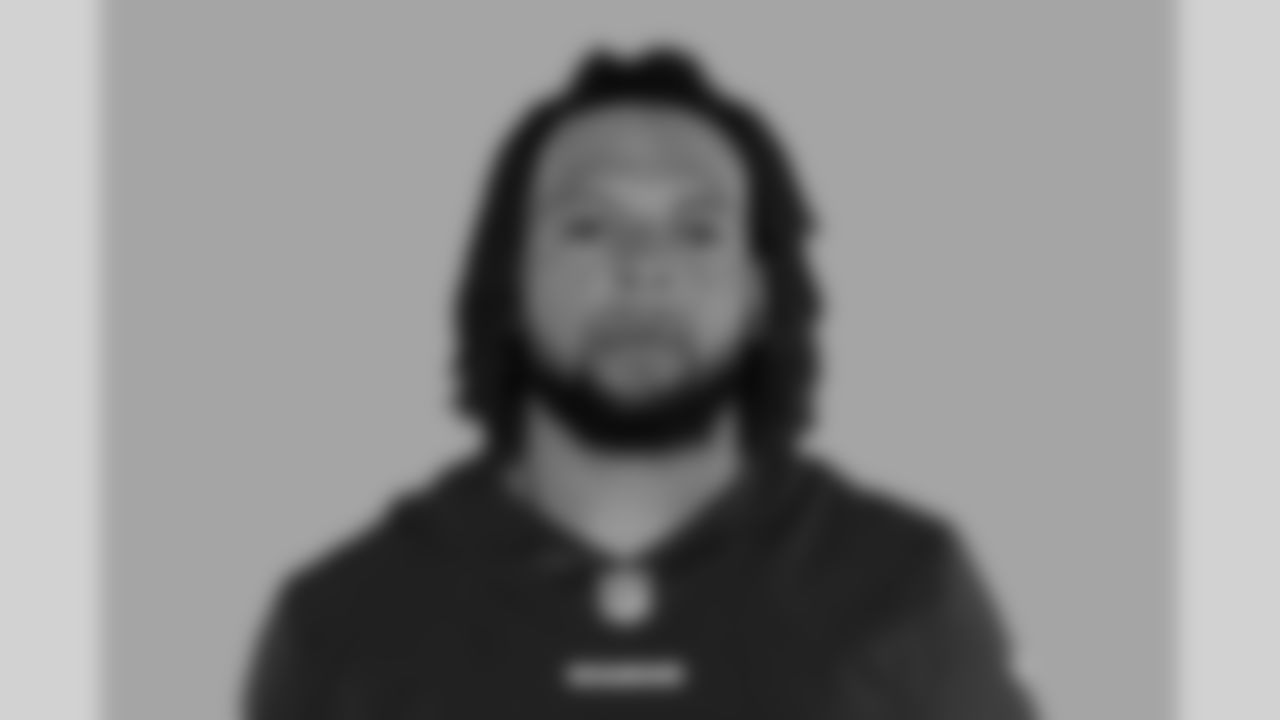 LB Mason Foster