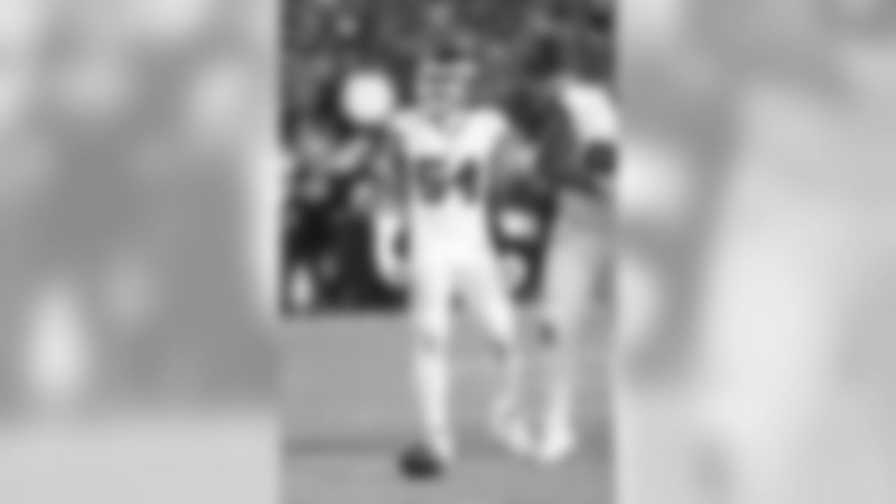 DE Olivier Vernon