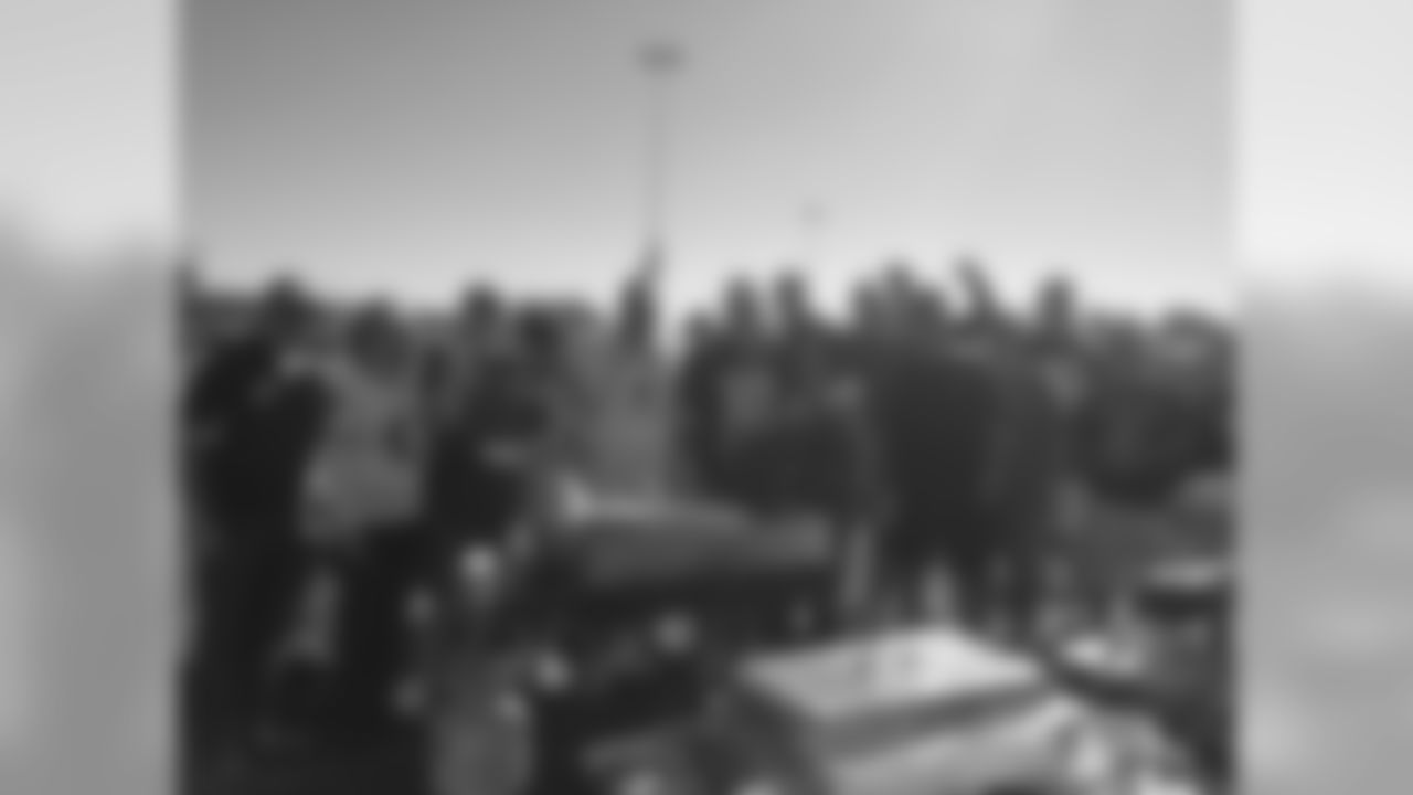 Redskins fans tailgate before the Redskins-Bengals game.