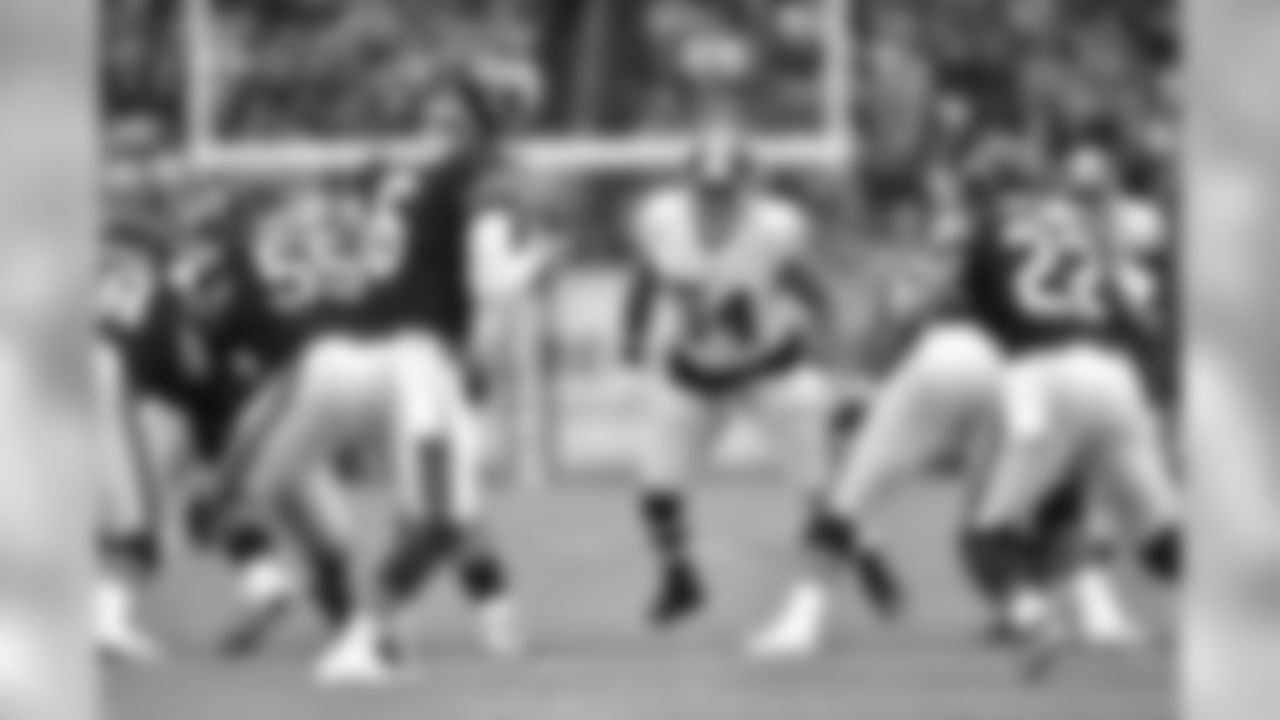 LB Mason Foster