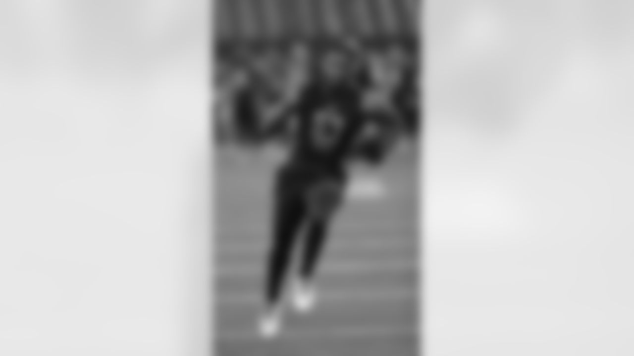 WR Mike Williams