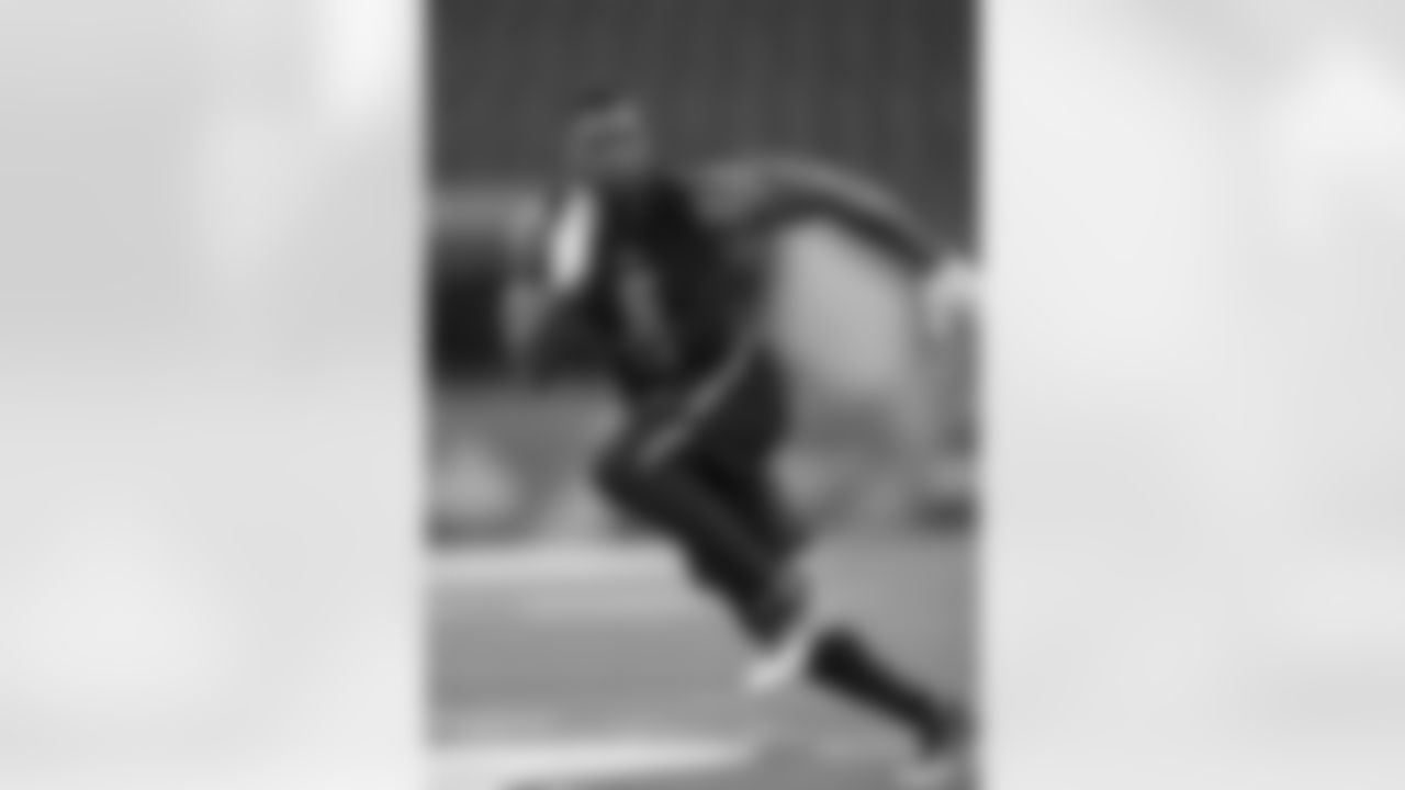 LB Tyus Bowser