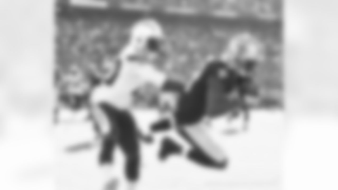 As a rookie, Bell recorded 87 combined tackles and two forced fumbles.