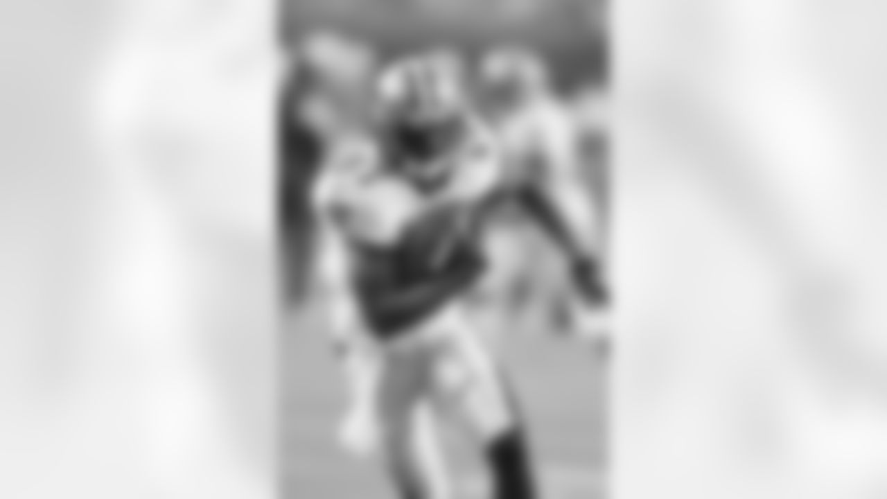 At Michigan, Arrington had 109 receptions for 1438 yards and 16 touchdowns.
