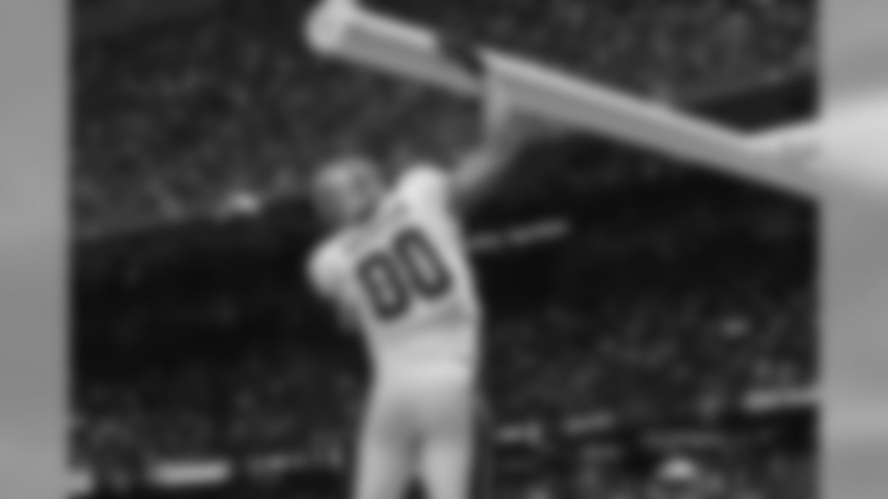In his second season as a Saint, Graham led the team in receptions, yards, and touchdowns with 99, 1,310, and 11 respectively.