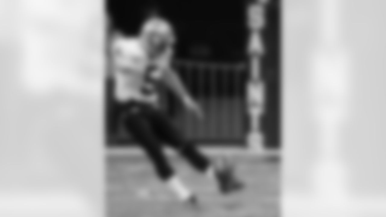 At Wisconsin, Melhaff made 50 out of 65 field goals and was First-Team AFCA All-American