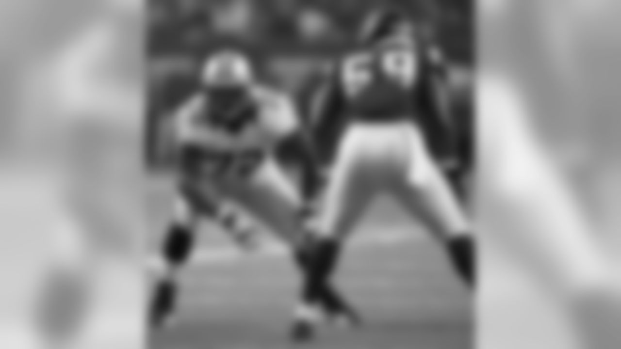 Armstead holds the fastest 40-yard dash time at the NFL Combine for offensive lineman