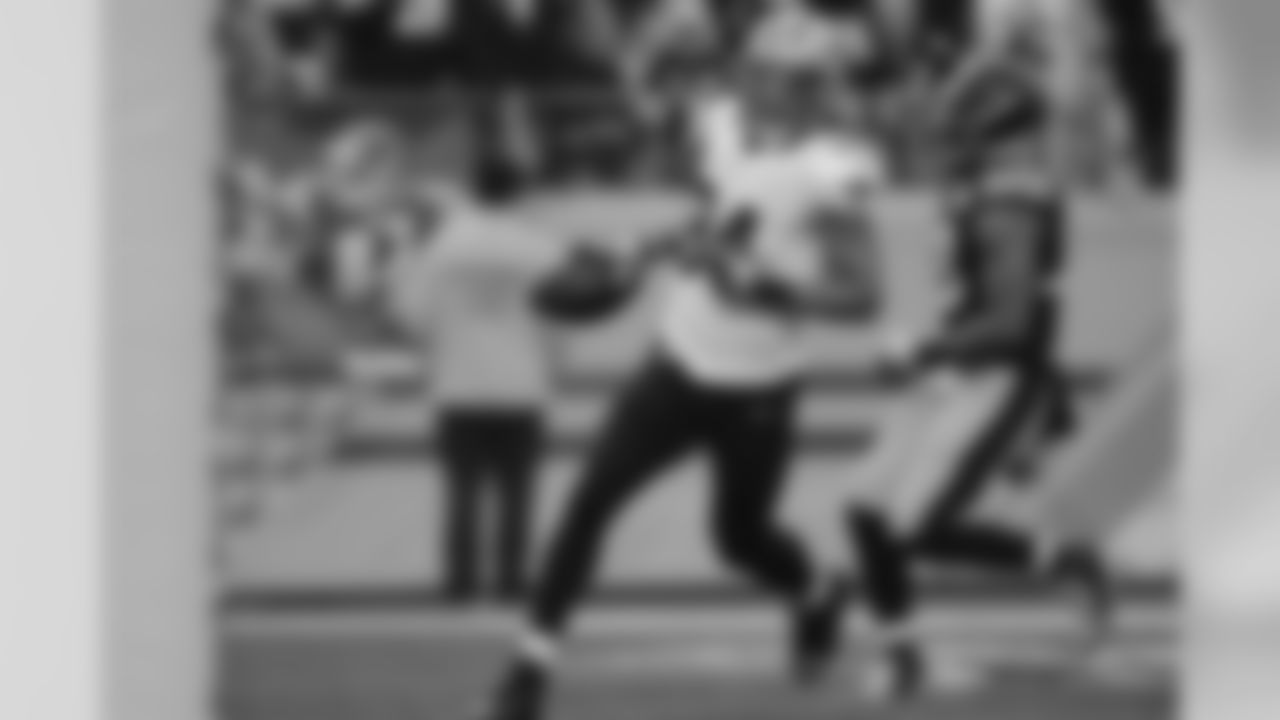 In two seasons with the Saints, Stills caught 95 passes for 1,572 yards and eight touchdowns