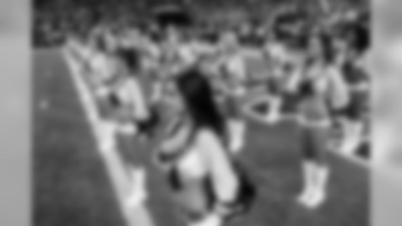 20161108_seagal_bills_janegphoto-74.jpg