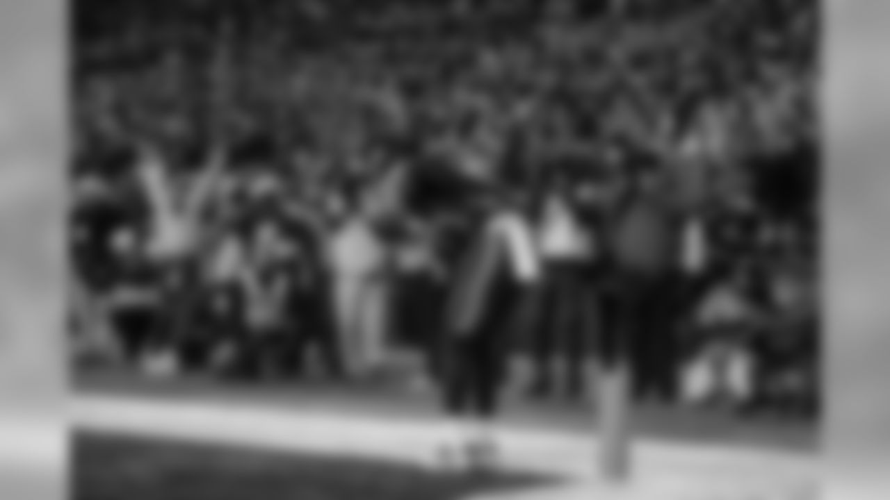 Paul Richardson takes a bow after his two-yard touchdown reception tied the game at 31-31 with 1:00 remaining in the game.