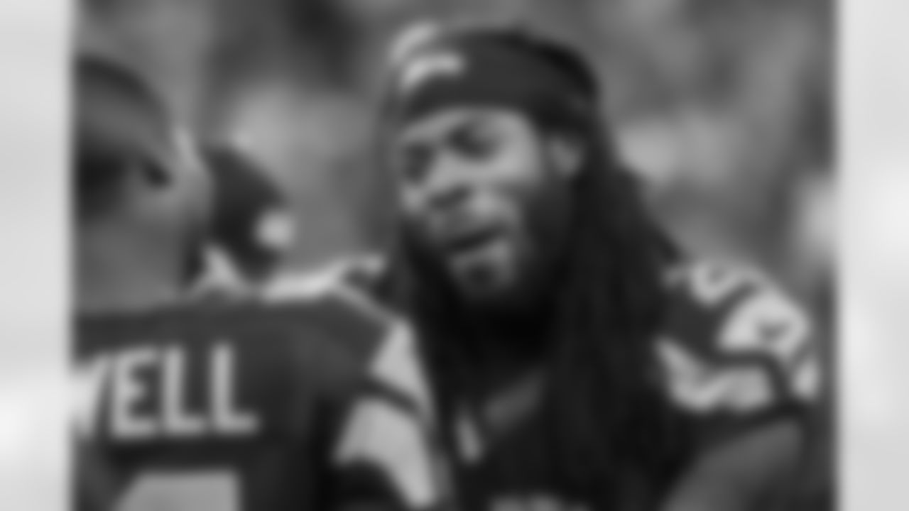 tempSeahawksSideline_vs_49ers-88.jpg