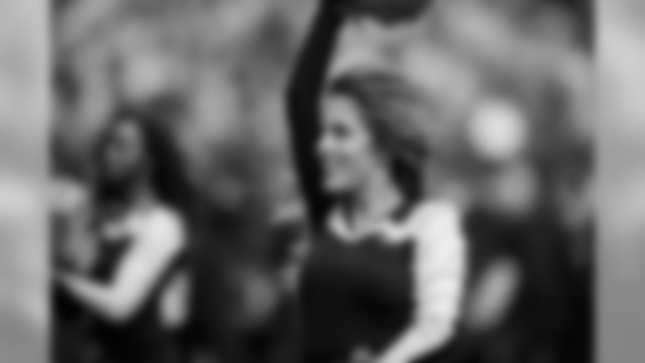 20161016_seagals_falcons_janegphoto-155.jpg
