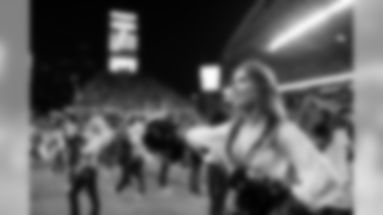 20161108_seagal_bills_janegphoto-157.jpg