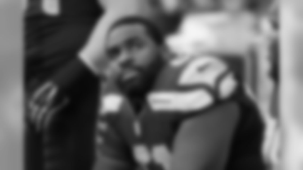 tempSeahawksSideline_vs_49ers-15.jpg