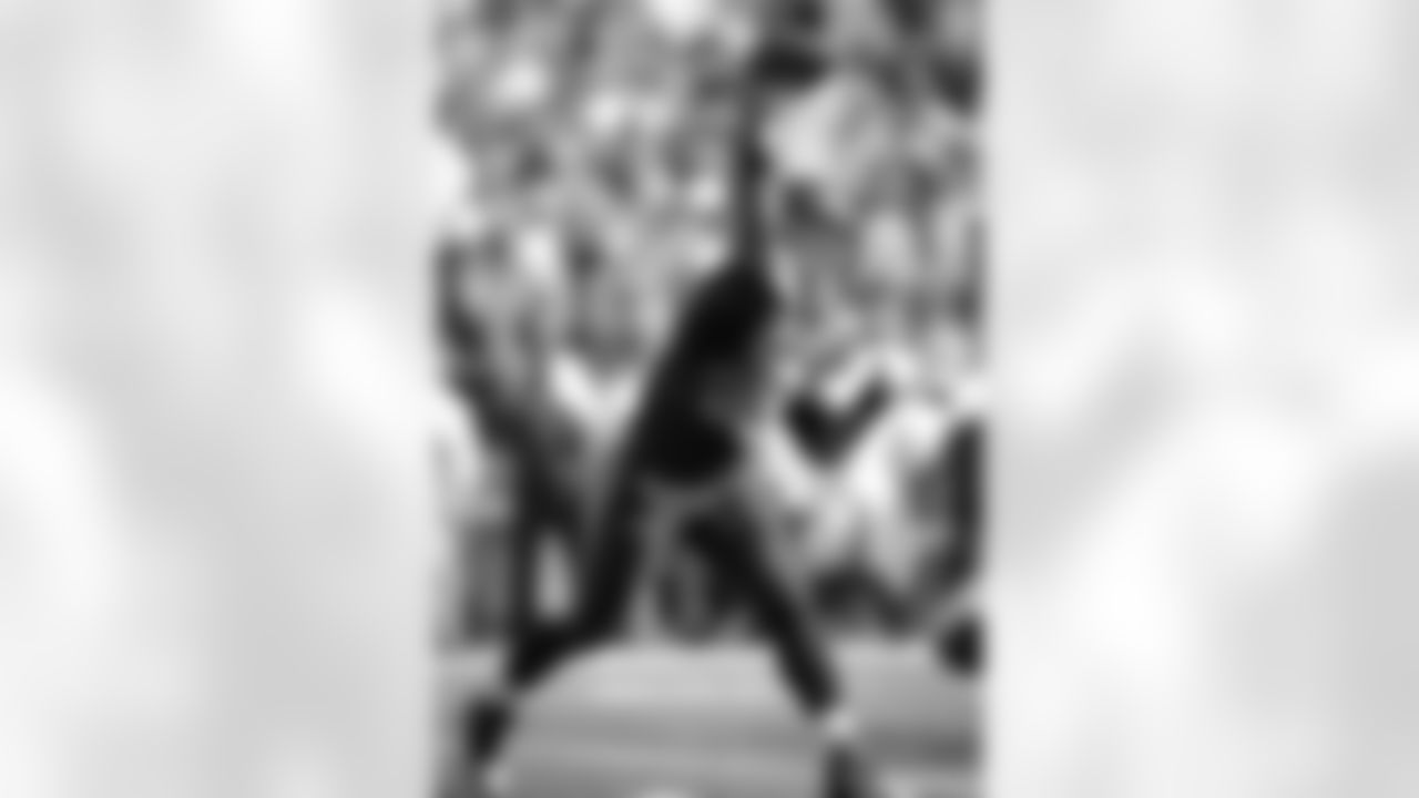 russellwilson_passing-6.jpg