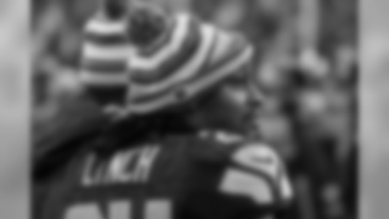 tempSeahawksSideline_vs_49ers-56.jpg