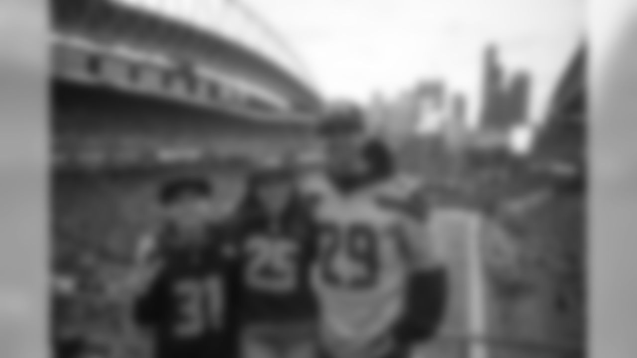 seahawksvbroncos-fiechtner-025.jpg