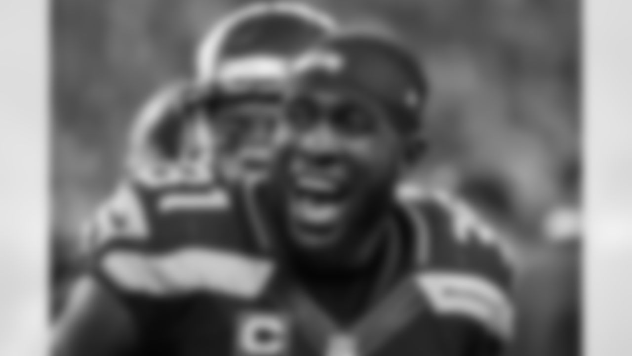 tempSeahawksSideline_vs_49ers-87.jpg