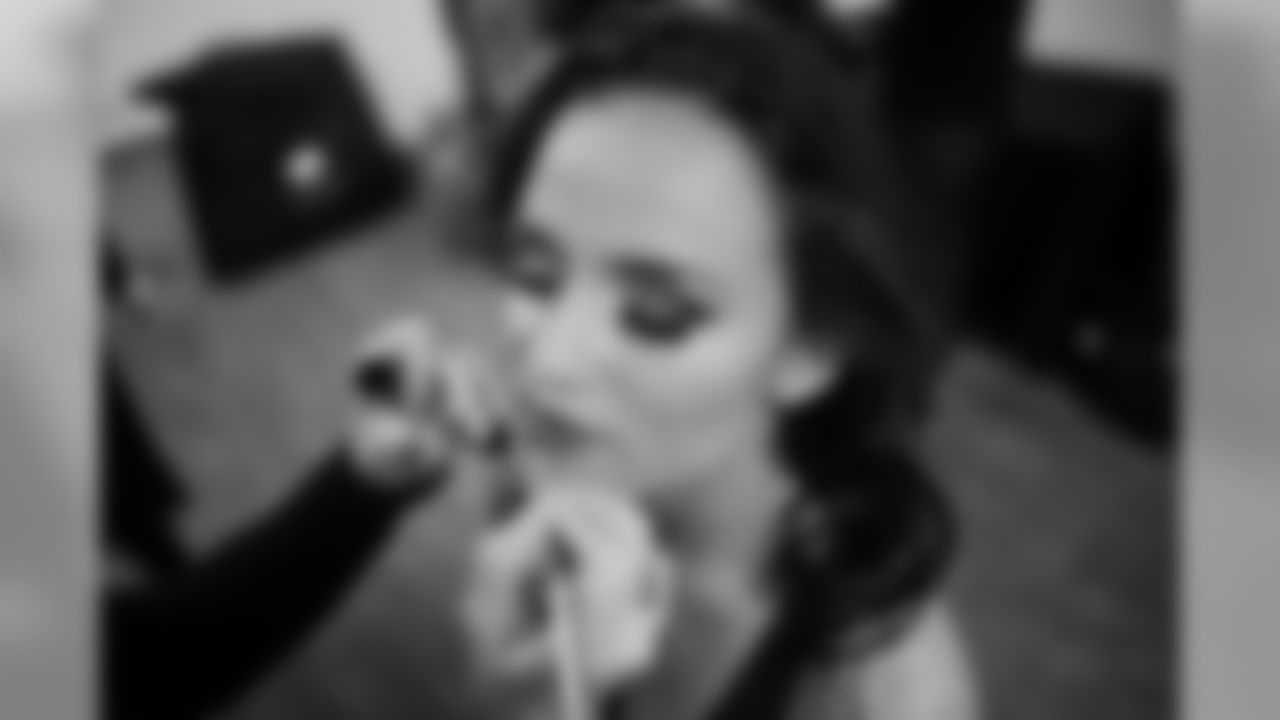 20171120_seagals_falcons_janegphoto-13_0.jpg