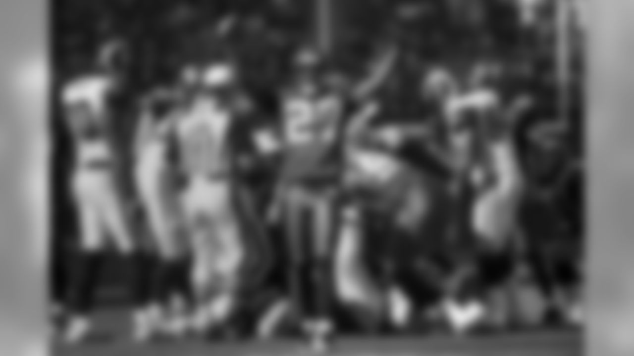 SEATTLE SEAHAWKS VS. ST. LOUIS RAMS -