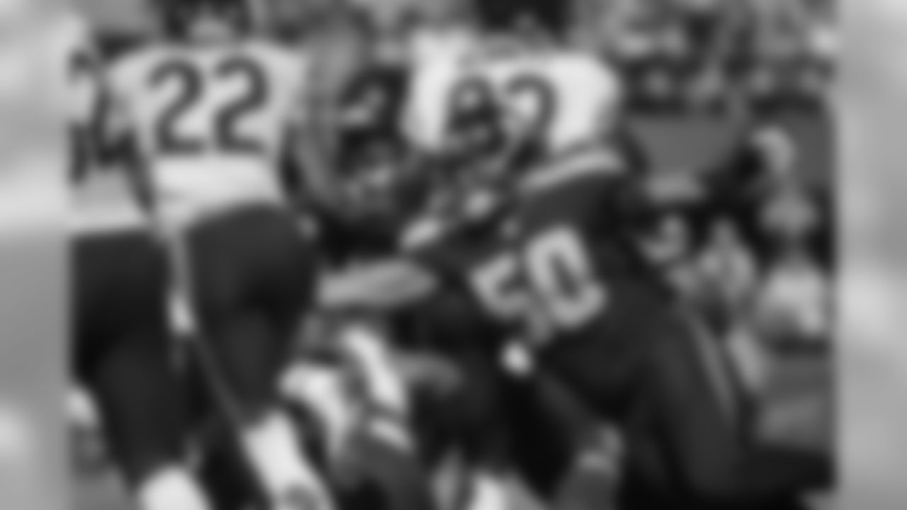 Seattle linebacker K.J. Wright makes a tackle on Chicago's Matt Forte. Wright led the Seahawks with five tackles on the day.