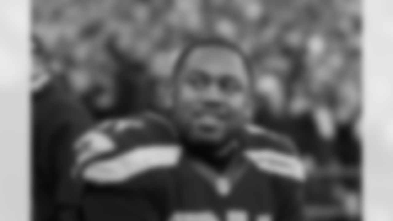 tempSeahawksSideline_vs_49ers-46.jpg